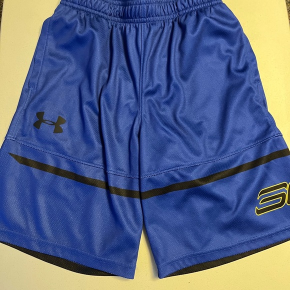 Under Armour Bottoms Youth Medium Under Armour Shorts Heatgear With
